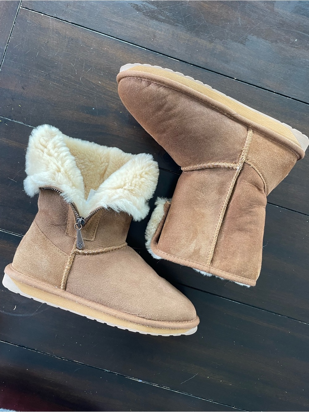 Emu Chestnut Zip Shearling Winter Boots - Tan & Cream